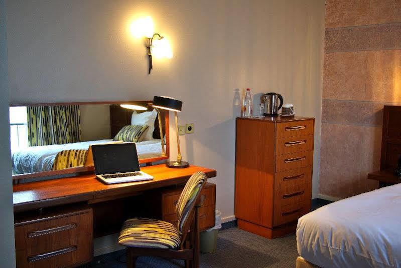 Hotel Le Marly เลออาฟร์ ภายนอก รูปภาพ